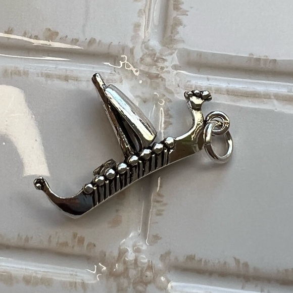 Vintage Gondola Charm 925 Sterling Silver Italian Souvenir - Picture 2 of 5